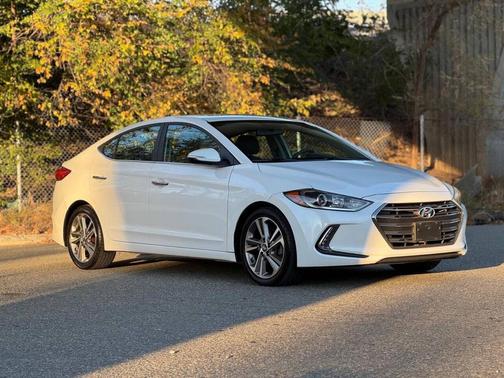 2017 Hyundai ELANTRA Limited
