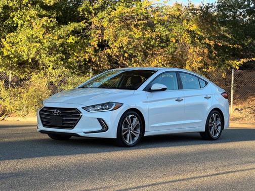 2017 Hyundai ELANTRA Limited