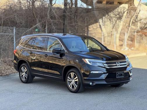 2017 Honda Pilot EX