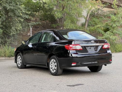 2011 Toyota Corolla LE