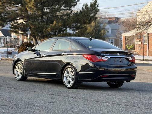 2012 Hyundai SONATA Limited