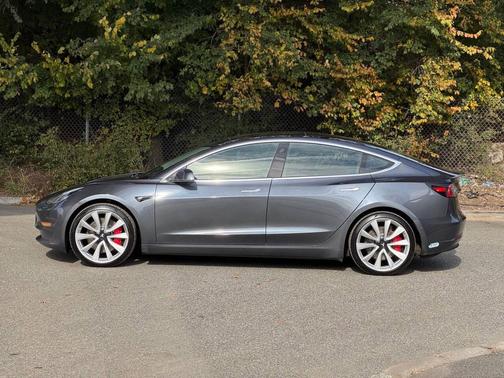 2018 Tesla Model 3 Performance
