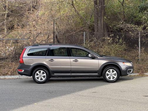 2010 Volvo XC70 3.2