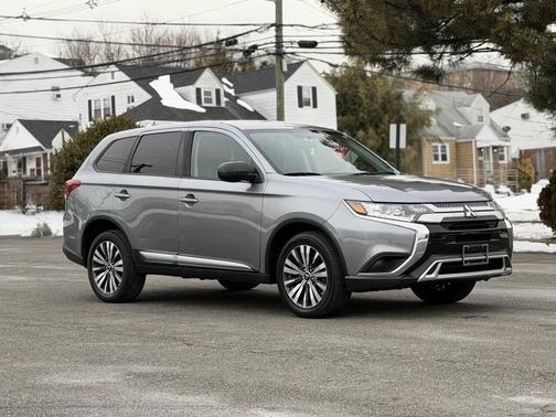 2019 Mitsubishi Outlander ES