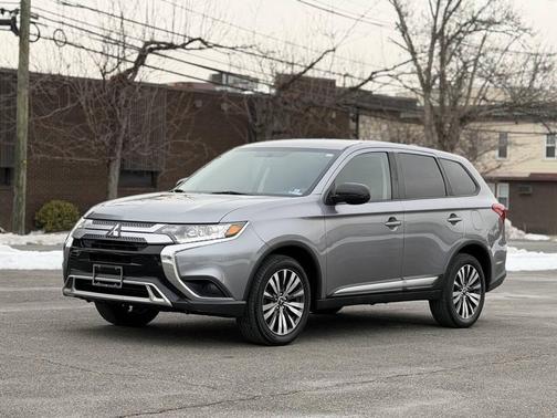 2019 Mitsubishi Outlander ES