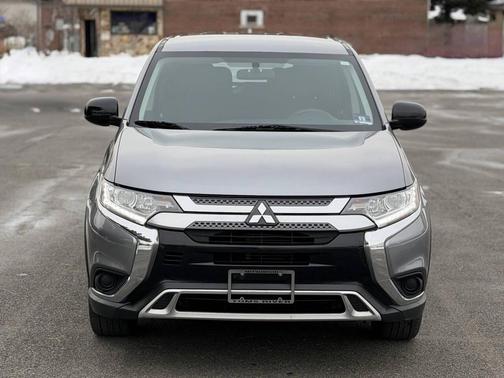 2019 Mitsubishi Outlander ES