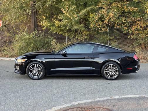 2017 Ford Mustang EcoBoost