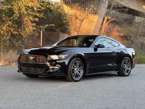 2017 Ford Mustang EcoBoost