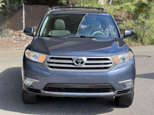 2013 Toyota Highlander SE