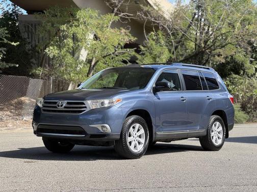 2013 Toyota Highlander SE