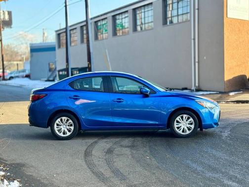 2019 Toyota Yaris Sedan L