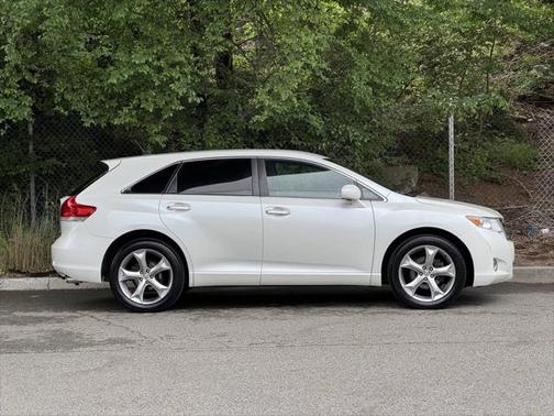 2010 Toyota Venza Base