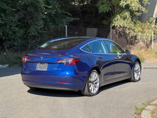 2020 Tesla Model 3 Long Range