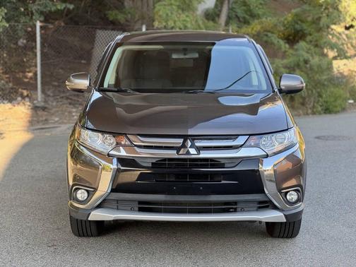 2016 Mitsubishi Outlander SE