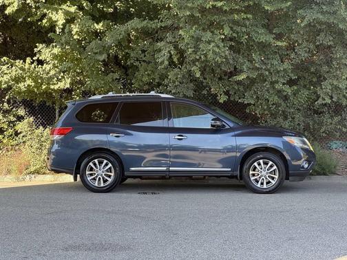 2015 Nissan Pathfinder SL