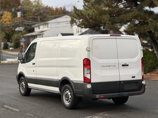 2017 Ford Transit-250 Base