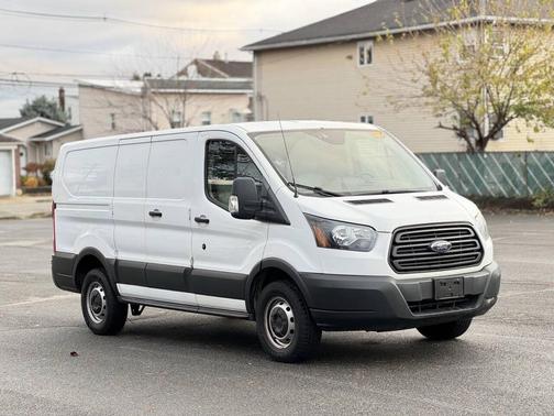 2017 Ford Transit-250 Base