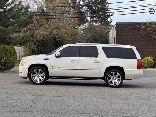 2008 Cadillac Escalade ESV Standard
