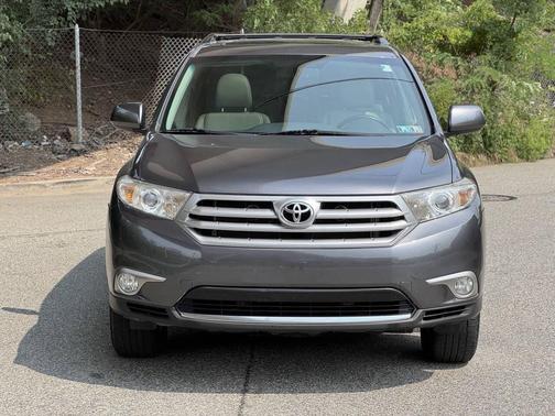 2013 Toyota Highlander SE
