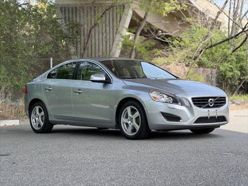 2013 Volvo S60 T5