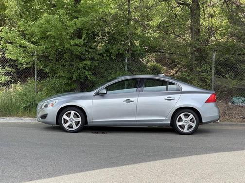 2013 Volvo S60 T5 Premier