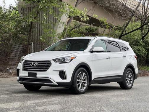 2018 Hyundai SANTA FE SE