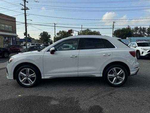 2022 Audi Q3 45 S line Premium Plus