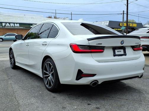 Alpine White 2019 BMW 330 xDrive