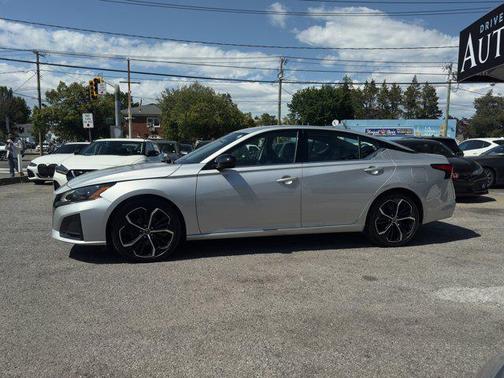 2024 Nissan Altima SR FWD