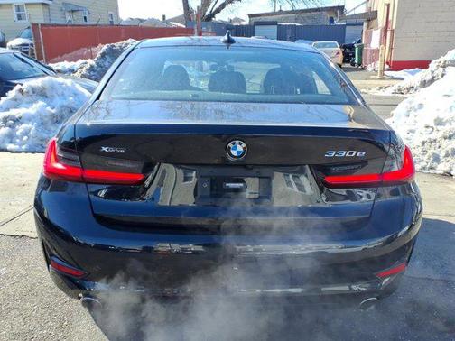 2021 BMW 330e xDrive