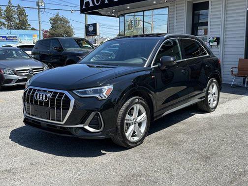 2022 Audi Q3 45 S line Premium Plus