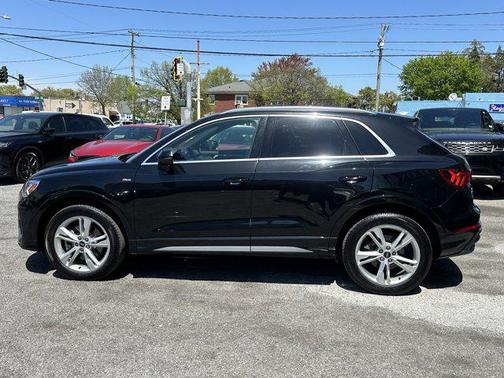 2022 Audi Q3 45 S line Premium Plus