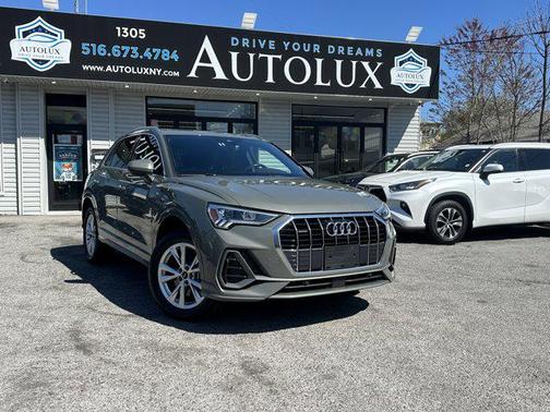2023 Audi Q3 Premium 45 TFSI S line quattro Tiptronic
