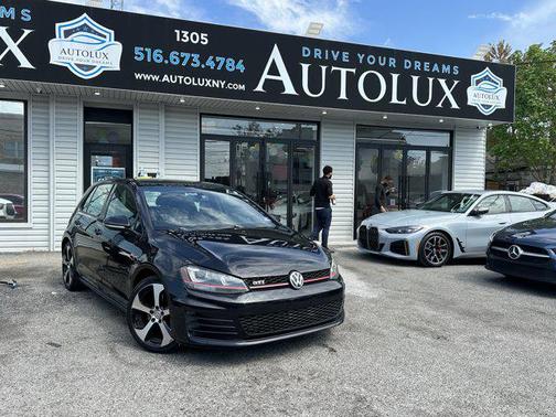2015 Volkswagen Golf GTI 2.0T SE 4-Door