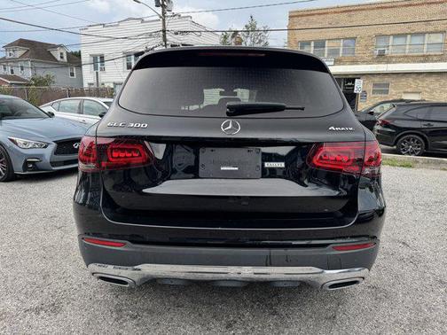 2021 Mercedes-Benz GLC 300 4MATIC