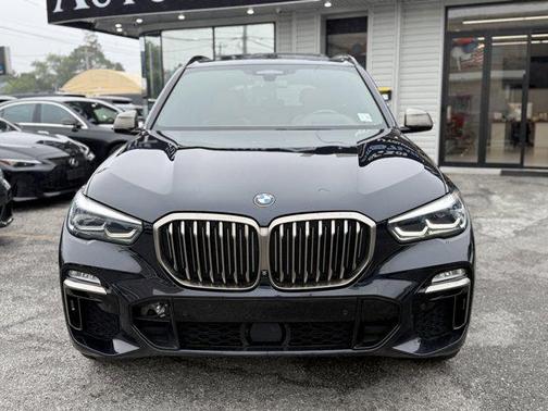 2021 BMW X5 M50i