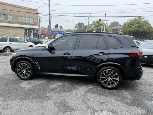 2021 BMW X5 M50i