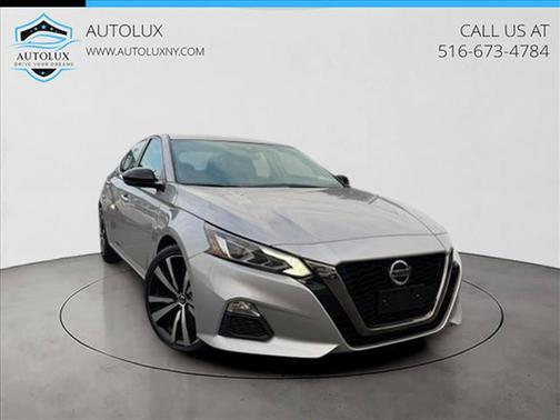 2021 Nissan Altima SR FWD