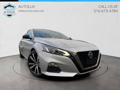 2021 Nissan Altima SR FWD