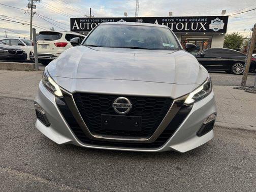 2021 Nissan Altima SR FWD