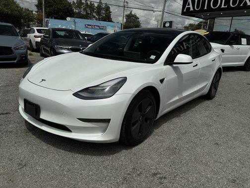 2022 Tesla Model 3 Long Range