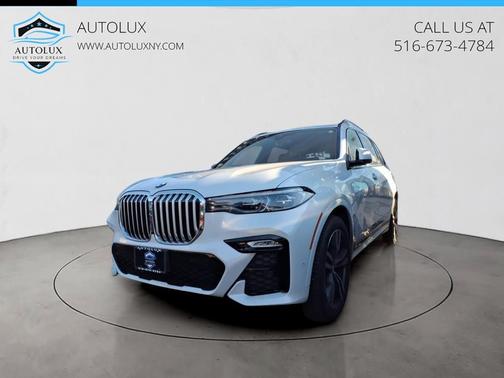 Mineral White Metallic 2022 BMW X7 xDrive40i