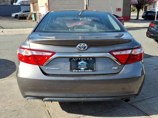 2015 Toyota Camry SE
