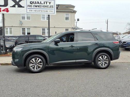 2023 Nissan Pathfinder SL 4WD