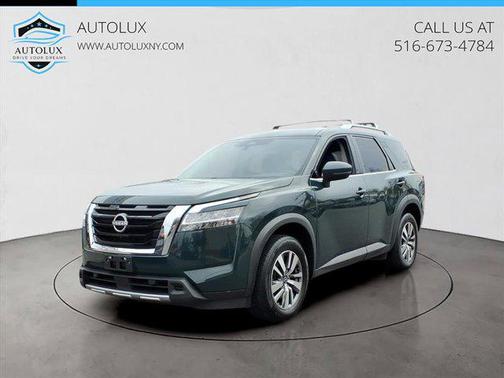 2023 Nissan Pathfinder SL 4WD