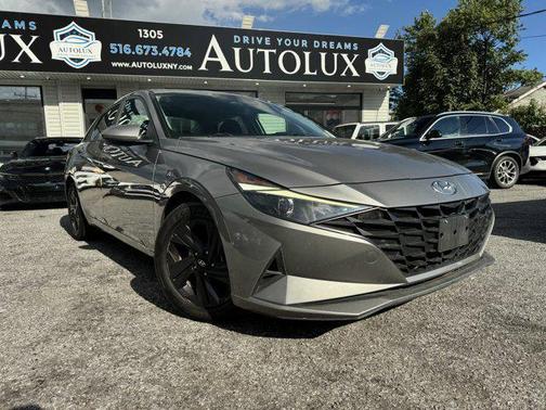 2022 Hyundai ELANTRA SEL