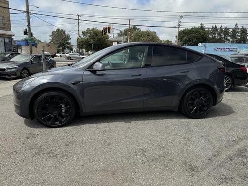 2021 Tesla Model Y Long Range Dual Motor All-Wheel Drive