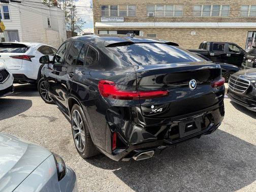 2023 BMW X4 xDrive30i