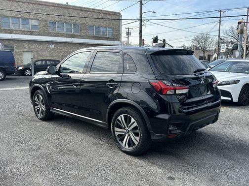 2020 Mitsubishi Outlander Sport SE