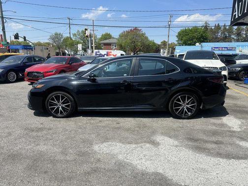 2023 Toyota Camry SE